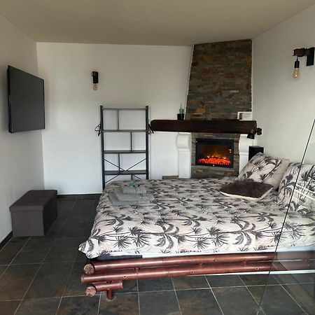 Studio Port Pin Vue Mer, Jacuzzi, Hammam, Parking Prives 卡西斯 外观 照片