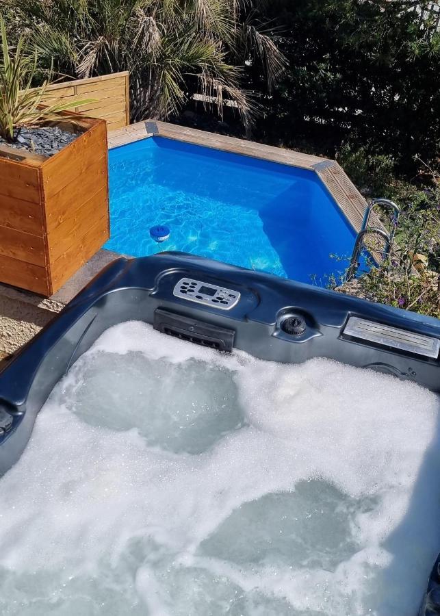 Studio Port Pin Vue Mer, Jacuzzi, Hammam, Parking Prives 卡西斯 外观 照片